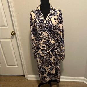 Elegant Blue Sheath Dress with Notched Collar and Bishop Sleeves